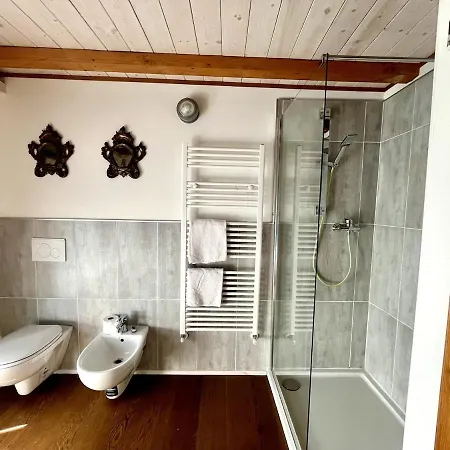 Civico Cinque Gravedona