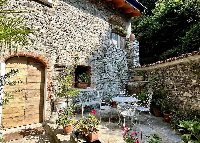 Civico Cinque Feriehus *